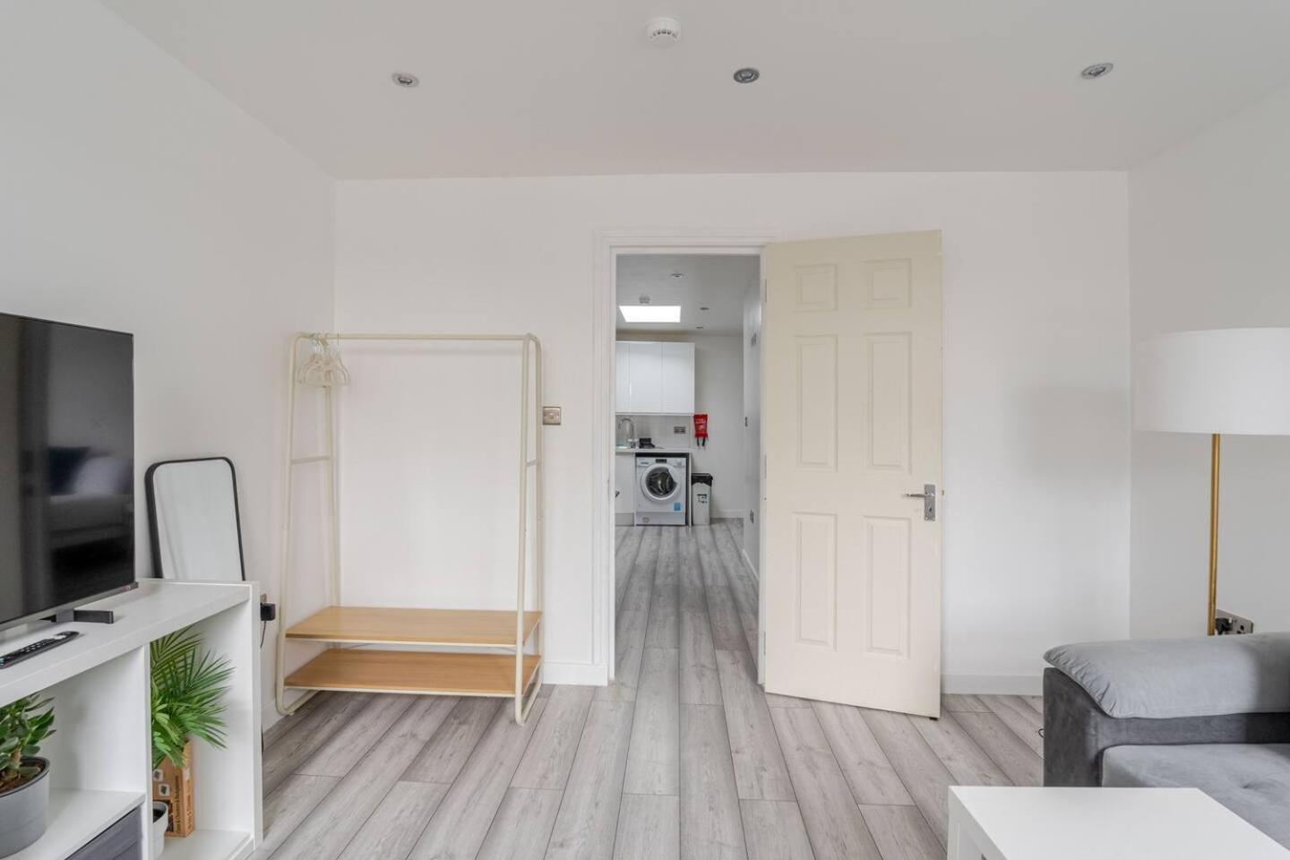 Beautiful Flat Near Central London - Entire Flat - Equipped Kitchen - Private Bathroom Luaran gambar